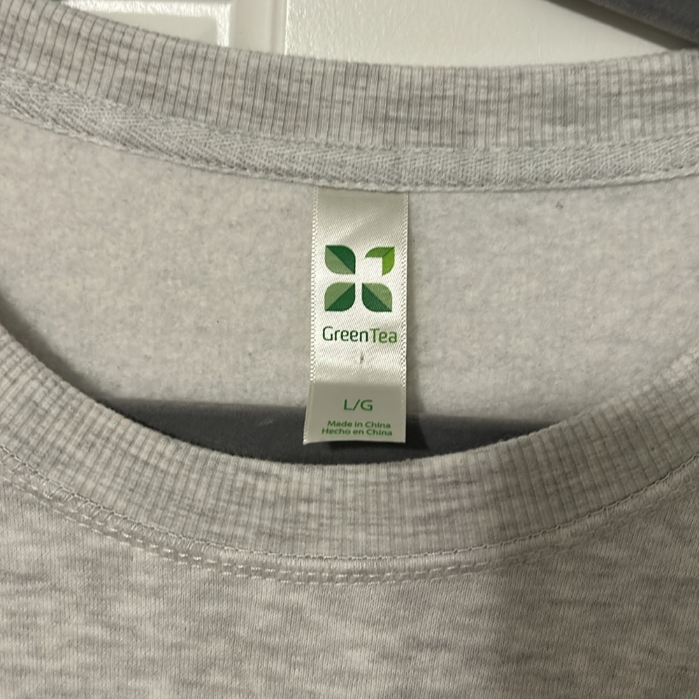 GreenTea Colorblock Sweatshirt - Picture 4 of 7